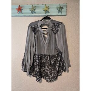 POL Floral Applique Blouse